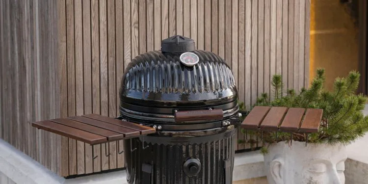 Kamado Sumo premium ceramic grill with wooden side shelves