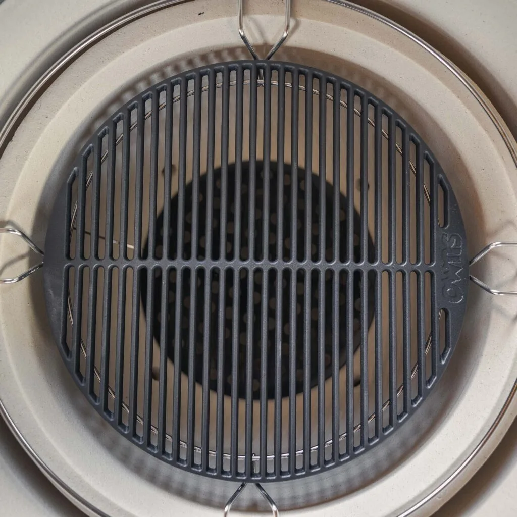 Cast iron grill grate for Kamado Sumo grill