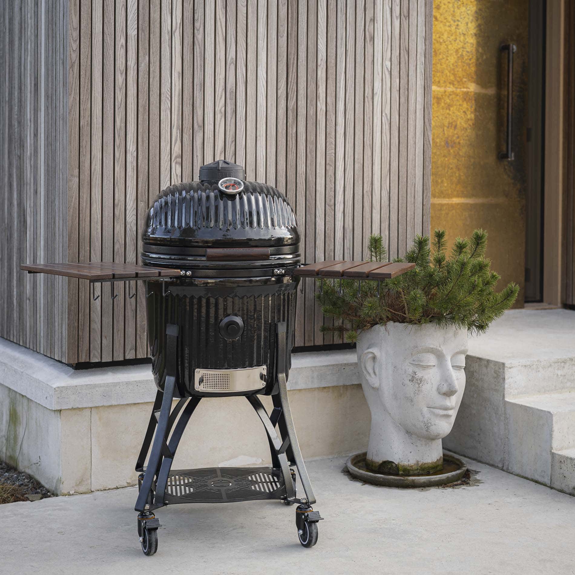 Kamado Sumo premium ceramic grill with side tables