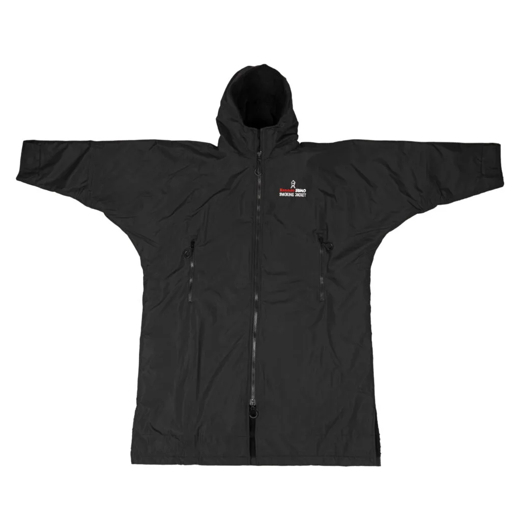 Black smoking jacket for outdoor grilling
