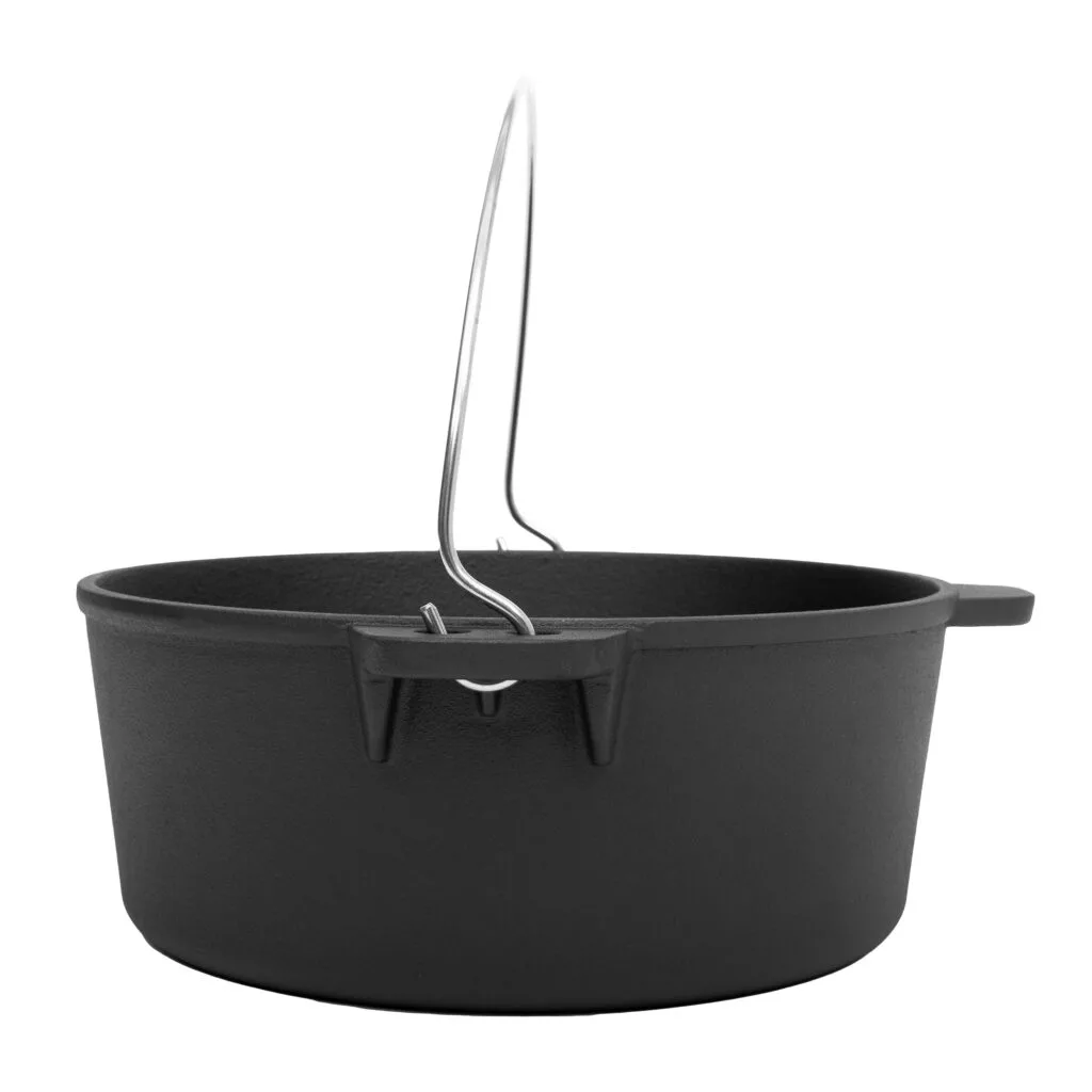 Cast iron pot with a handle